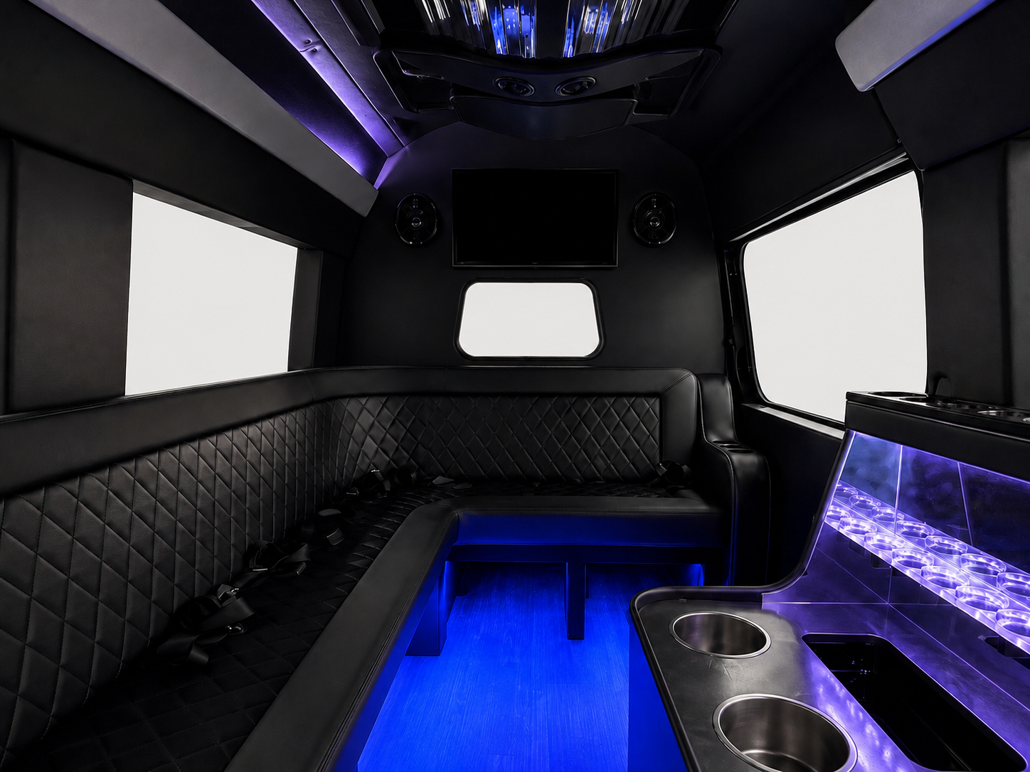 Mercedes Sprinter — Salon en cuir surpiqué